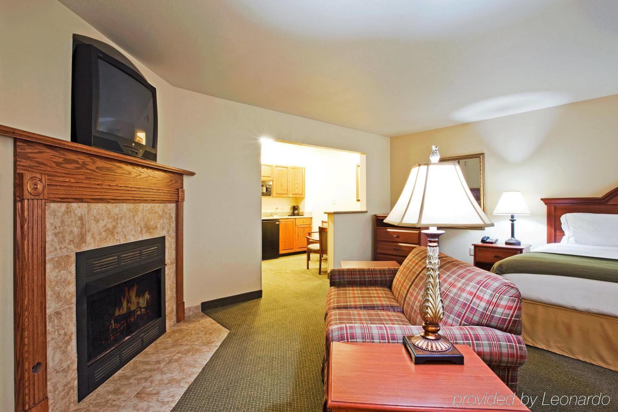 Holiday Inn Express Hotel & Suites Claypool Hill -Richlands Area By Ihg Pounding Mill Phòng bức ảnh