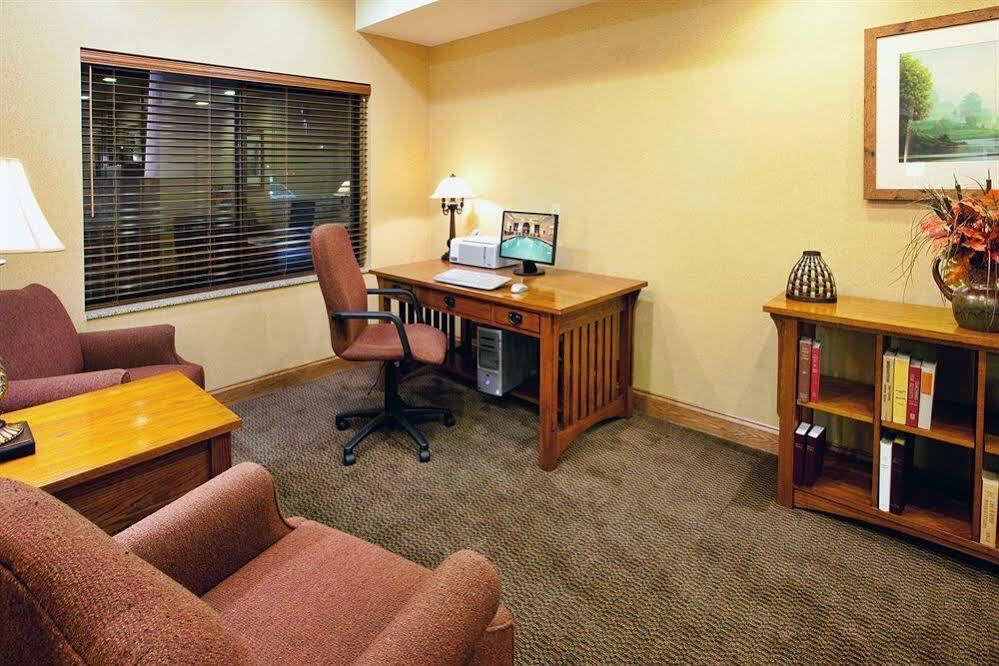 Holiday Inn Express Hotel & Suites Claypool Hill -Richlands Area By Ihg Pounding Mill Ngoại thất bức ảnh